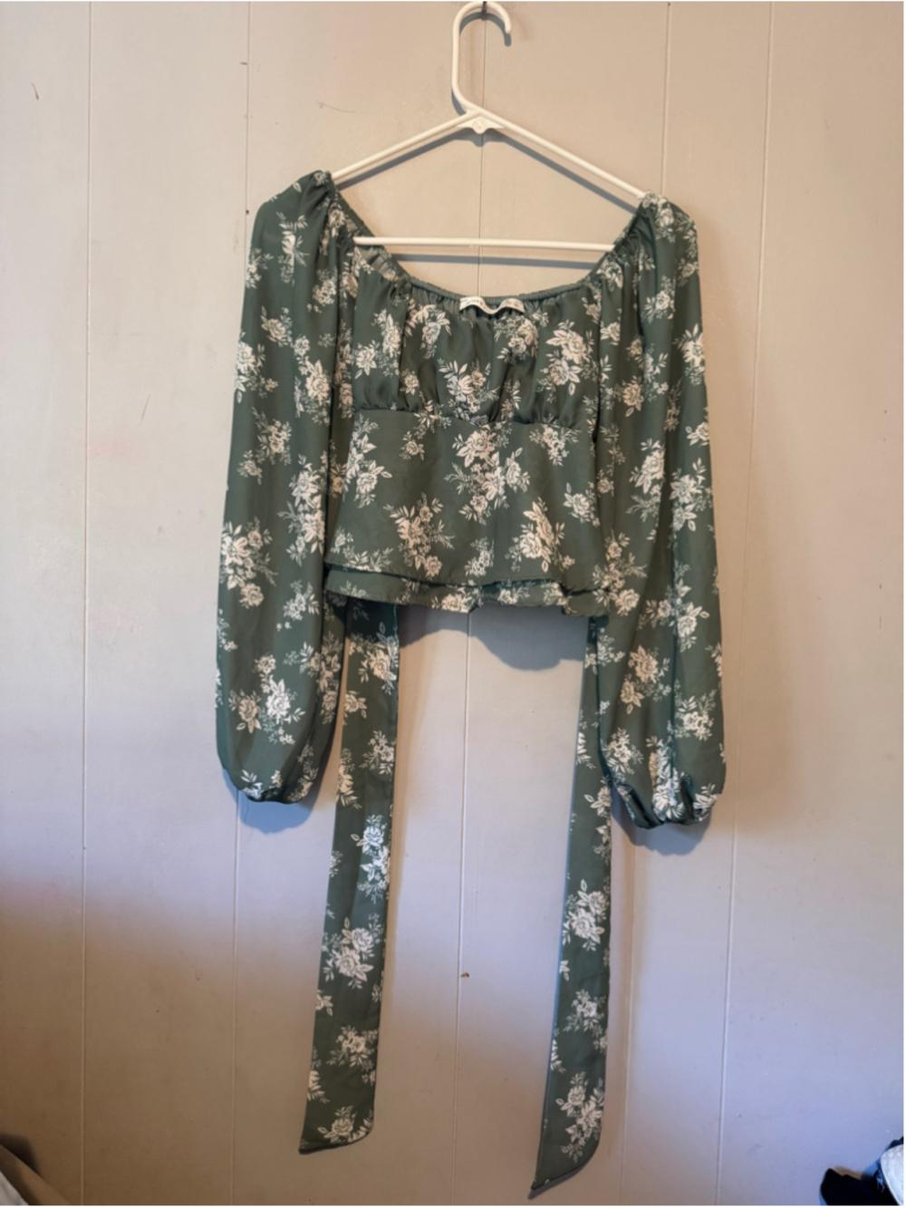 Women's Altar'd State Floral Blouse XS Green White Long Sleeve Top